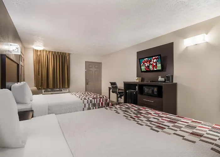 Red Roof Inn Crossville