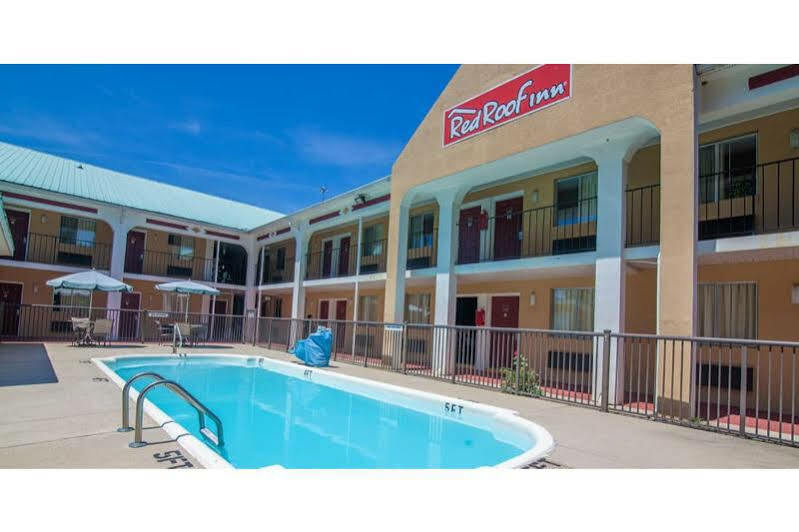 Motel Red Roof 2*